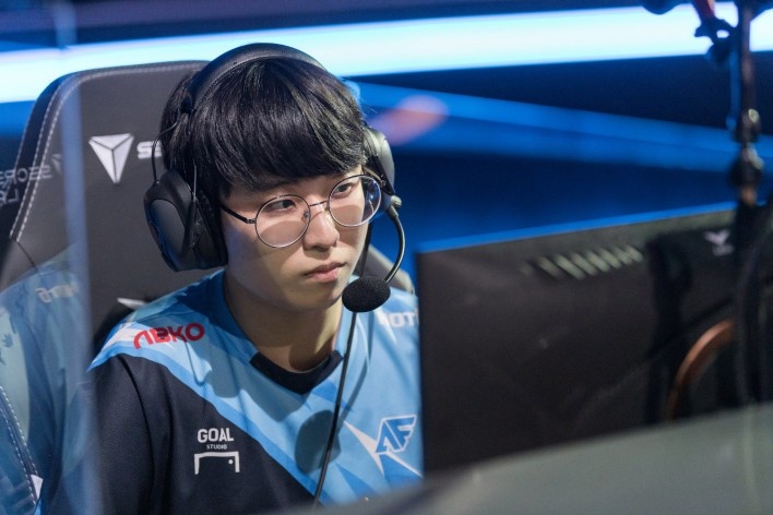 结合中国特 结合中国特