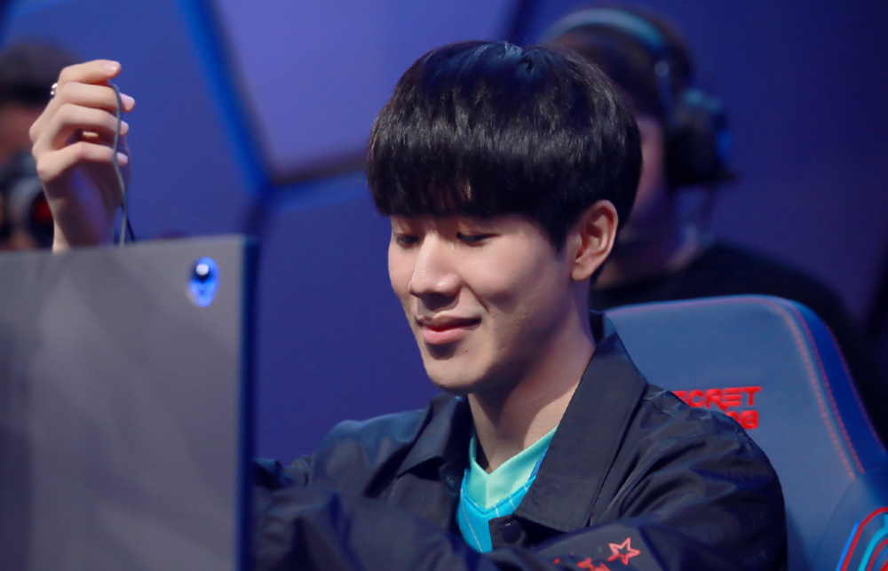 仅是一场长 仅是一场长